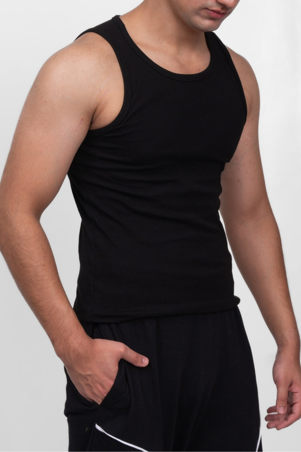 RIBBED TANK - BLACK
